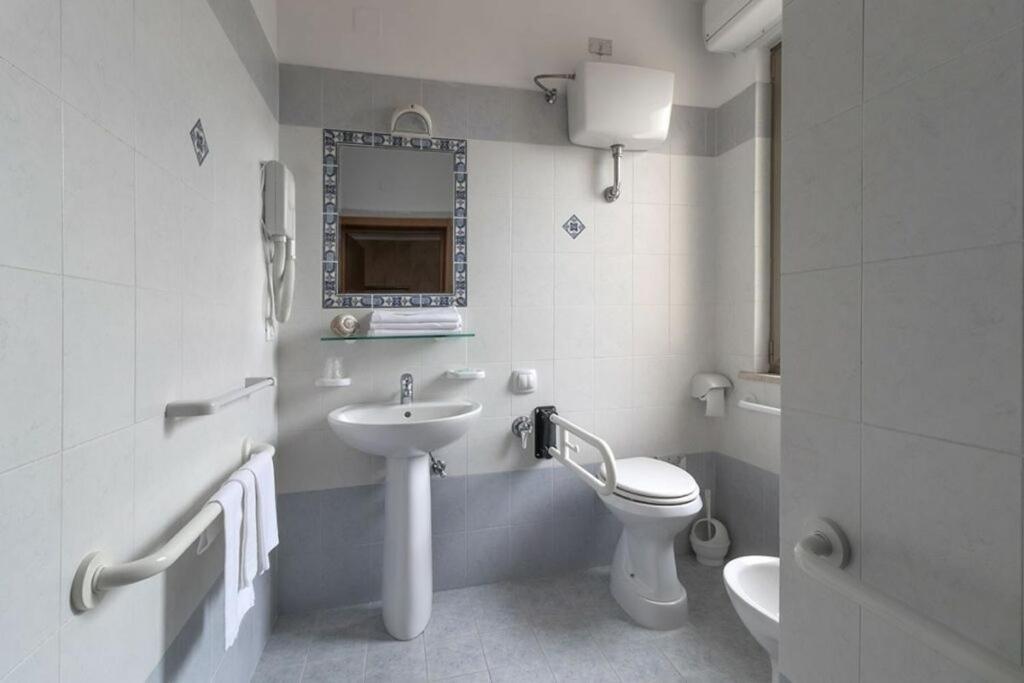 Hotel Corallo Giulianova Extérieur photo