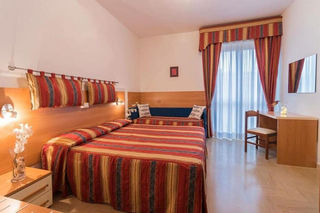 Hotel Corallo Giulianova Extérieur photo